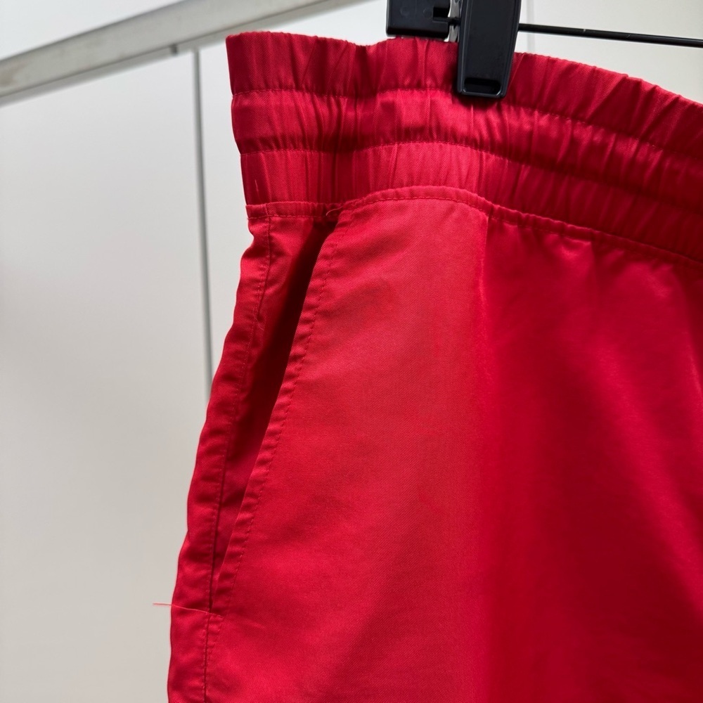 Forever 21 Men's Scarlet Red Swim Shorts - Picture 5 of 8